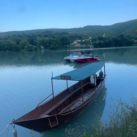 Stagioni Lumi I Shales * Ara te Lumit